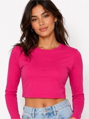 Cropped Long-Sleeve Crewneck Top - Hot Pink